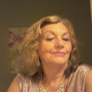 Meet your Posher, Liz